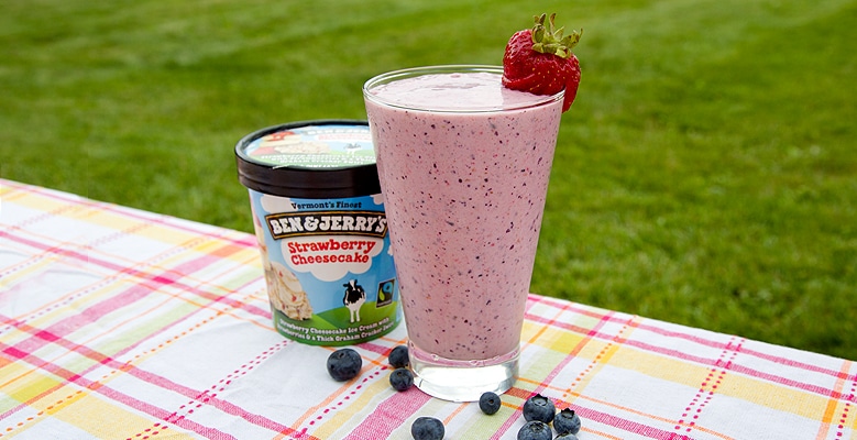 ばにらしぇーく Very Berry Cheesecake Milkshake Recipe - Ben & Jerry's | Ben & Jerry's